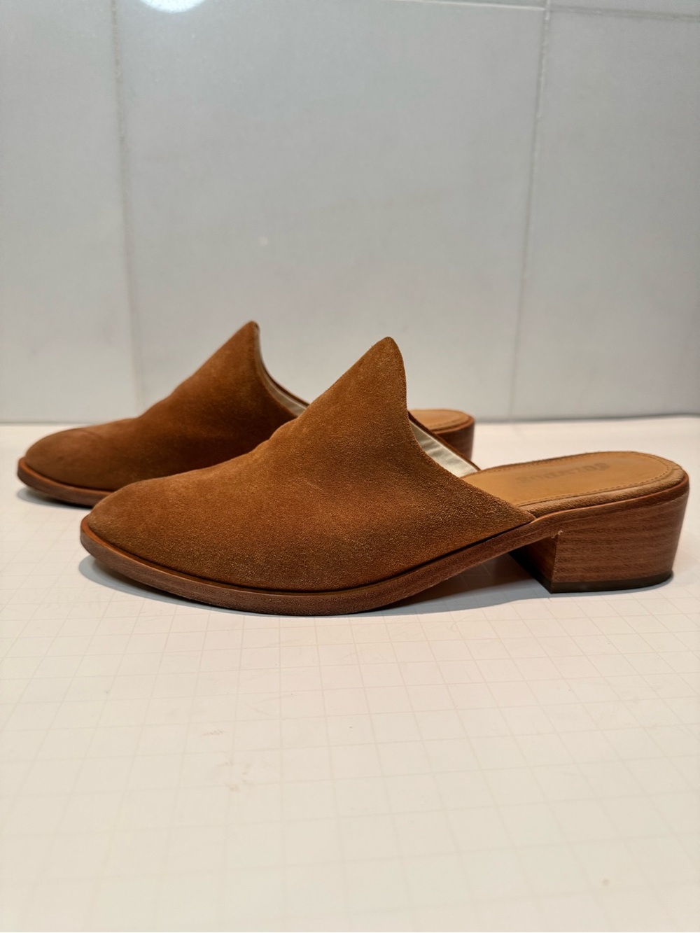 Soludos Suede Slip-On Mules in Cognac Size 7